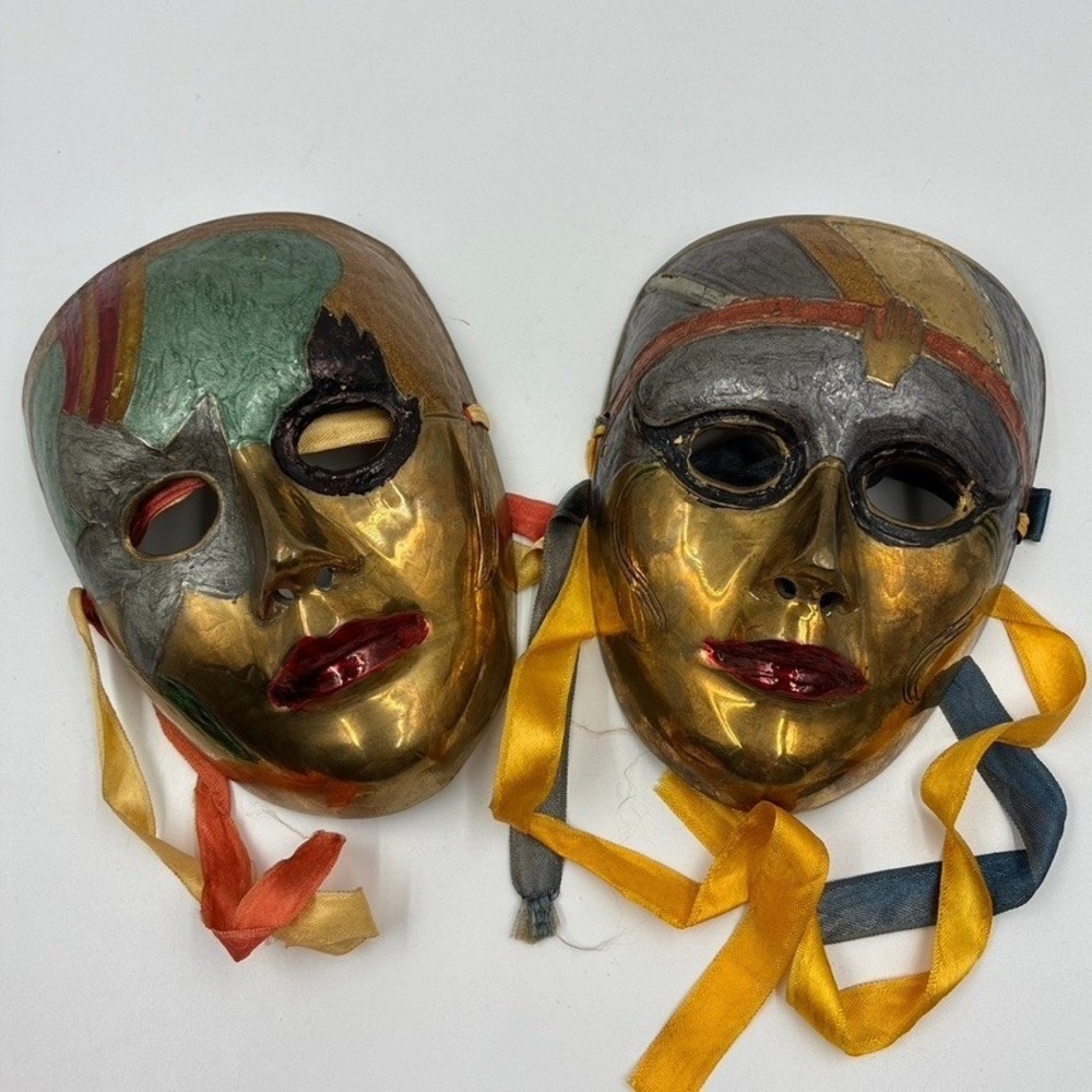 Vtg Set of 2 Brass Theater Masks Wall Hand Painted Enamel Made in India 6.5in - Picture 2 of 11